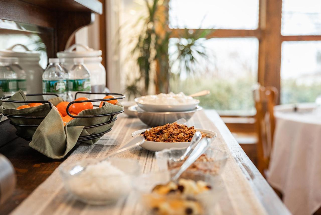 Spouter Inn Bed & Breakfast Lincolnville Bagian luar foto